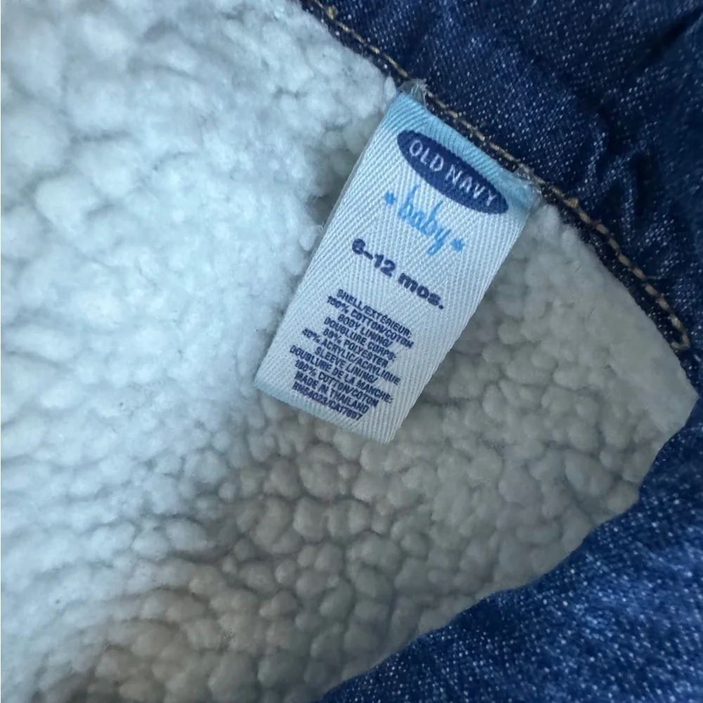Old Navy denim Coat. Size 6-12. months. Great Condition